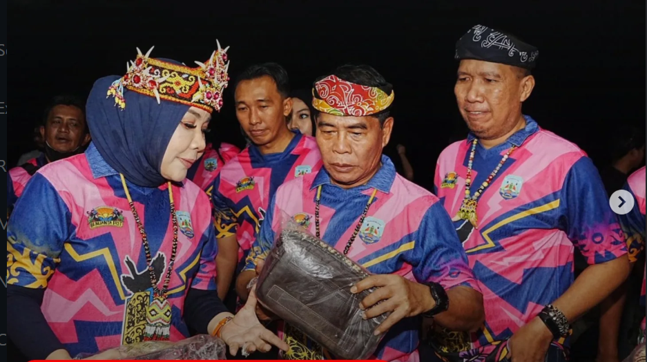 Berbelanja Produk UMKM Linsayung yang Merupakan Produk Kaltara Terang di Perbatasan Negeri